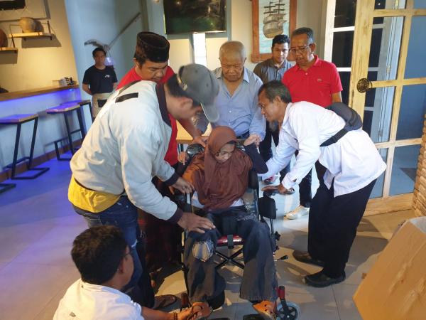 Najwa Anak Asal Lombok Alami Lumpuh Layu, Tak Lagi Digendong Keluar Rumah setelah Dibantu Kursi Roda