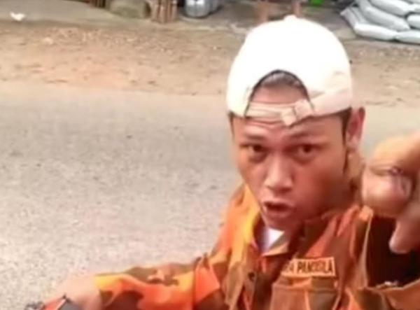 Viral, Pemuda Pakai Seragam Ormas Ternama Palak Sopir Truk di Rancabungur Bogor