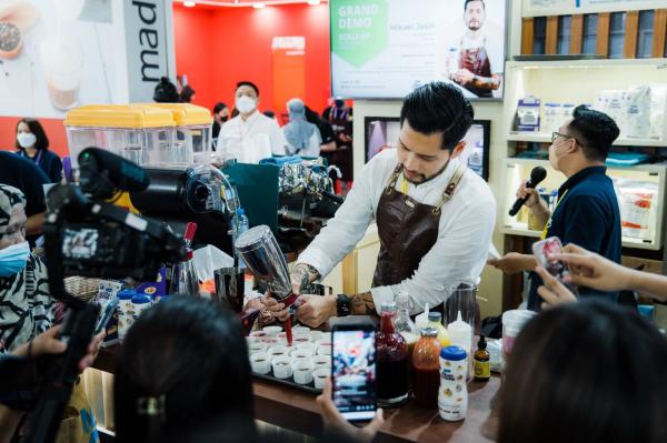 FiberCreme dan Kopi Titik Koma Hadirkan Minuman Kekinian yang Enak dan Sehat