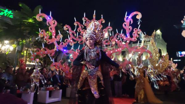 Meriah, Semarang Night Carnival Buka Semarak Jejakk Kreatif Indonesia 2023