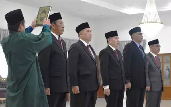 Jelang Lengser, Bupati Sumedang Rotasi Dan Mutasi Pejabat Eselon II