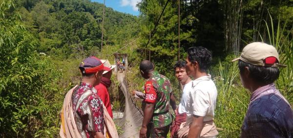Naas Rombongan Warga Terjatuh ke Sungai saat Hendak Menghadiri Acara Pernikahan di Toraja Utara