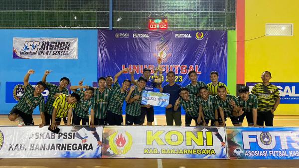 Taklukkan SMKN 1 Wanayasa, M2B Juara Futsal Pelajar 2023
