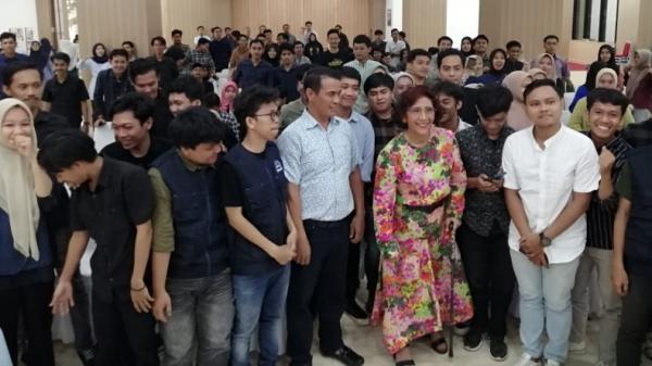 Bertemu di Makassar, Susi Pudjiastuti – Amran Sulaiman Saling Memuji