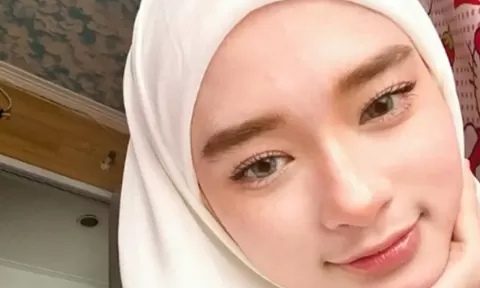 Beri Sinyal, Inara Rusli Bakal Kembali Pakai Cadar