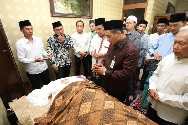 Mantan Wagub Jateng Tutup Usia, Taj Yasin : Beliau Sosok Panutan