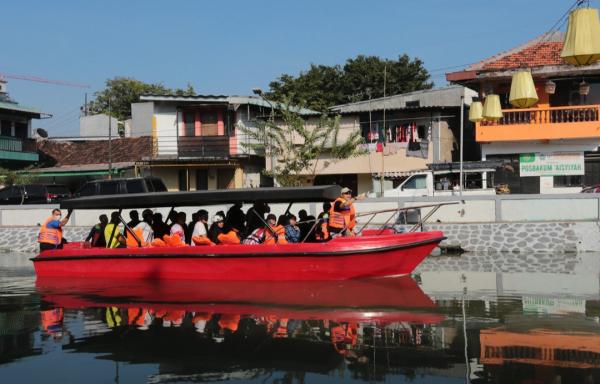 Intip Taman Terbaru Milik Pemkot Surabaya, Ada Wahana Perahu hingga Mainan Anak-Anak