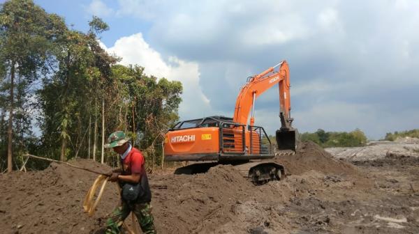 Pengerjaan Terus Dikebut, Progres Pembangunan Akses Jalan Desa Air Bulin - Tebing Sudah 49 Persen