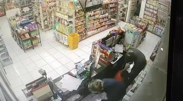Polisi Berhasil Meringkus Tiga Perampok Minimarket, Satu Diantaranya Ditembak Mati