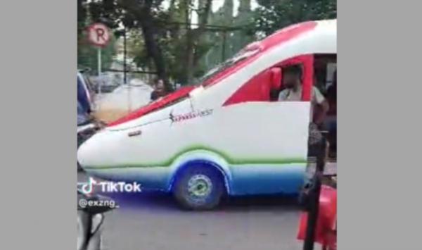 Viral Kereta Cepat Meluncur di Jalan Raya, Penampilannya Membuat Netizen Tertawa