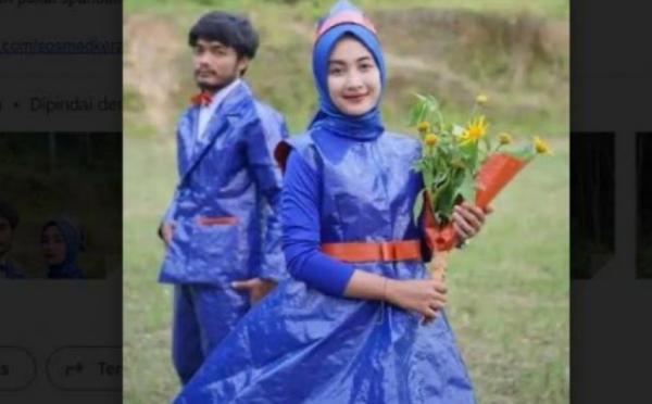 Viral, Pasangan Ini Prewedding Unik dengan Busana Terpal Pecel Lele
