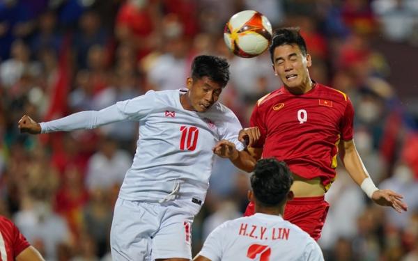Perkuat Lini Serang, Borneo FC Rekrut Striker Myanmar Top Skor Piala AFF