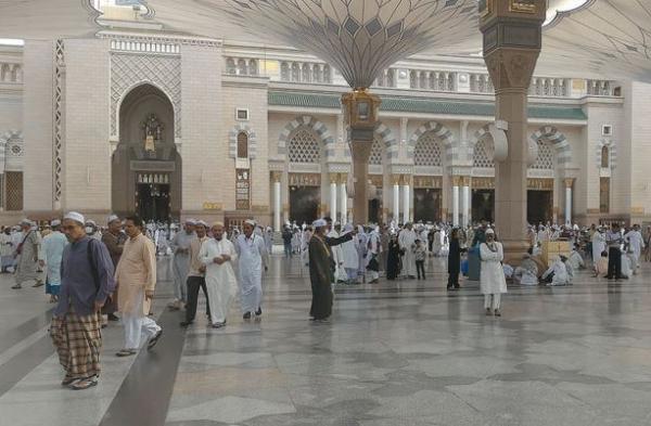 Usai Sholat Jumat di Masjid Nabawi Banyak Jemaah Haji Indonesia Tersesat