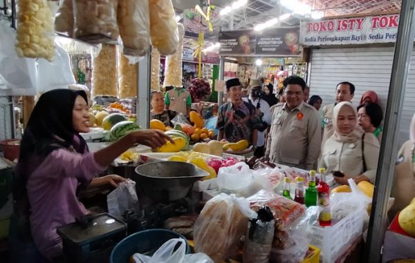 Diperintah Prabowo Blusukan di Pasar Pagi Kaliwungu, Don Muzakir Temukan Masalah Krusial Pedagang