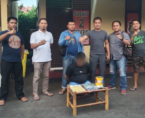 Edarkan Obat Tanpa Izin Edar, Pemuda di Cirebon Dibekuk Satreskrim Polsek Utara Barat
