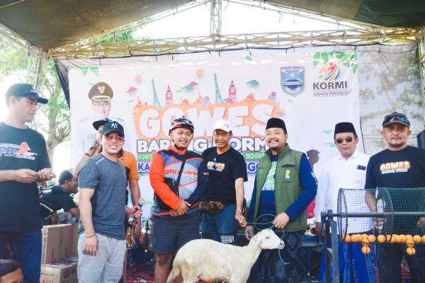 Gus Qodir Sumbang Kambing pada Acara Gowes Bersama KORMI