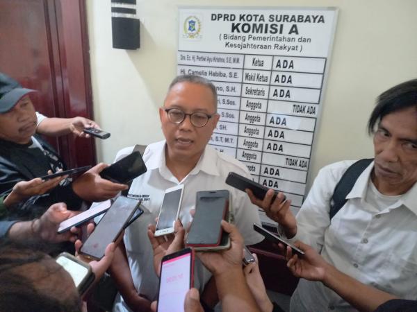 PAW Anggota DPRD Surabaya Riswanto Alot, Ada Apa?