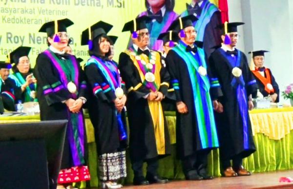 Univeritas Nusa Cendana Kupang Resmi Kukuhkan Empat Guru Besar