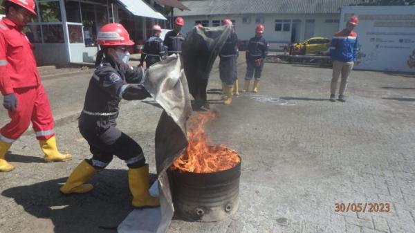 Tanamkan Budaya Keselamatan Kerja, Pertamina Sulawesi Laksanakan Fire Drill Rutin