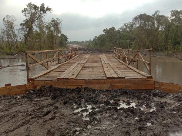 Pembangunan Jembatan Kayu Kedua di Desa Tebing Kelapa Rampung Dikerjakan