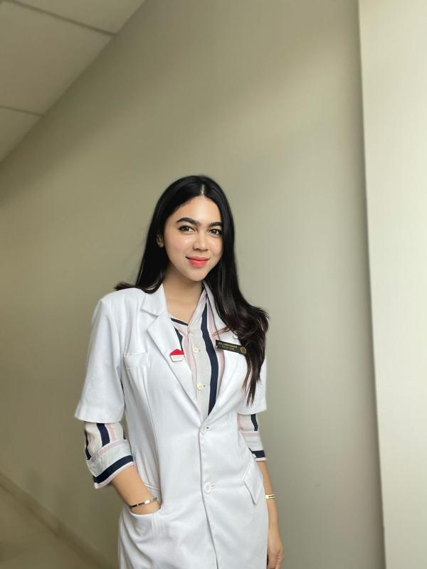 Ravianka Calista, Sosok Dokter Gigi Cantik Termuda dan 2 Gelar di Usia 23 Tahun