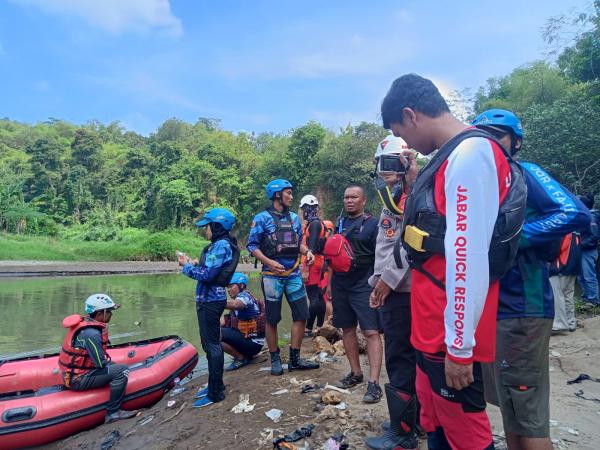 Seorang Pemancing Masih Hilang di Sungai Cimanuk Garut, SAR Gabungan Kembali Lanjutkan Pencarian