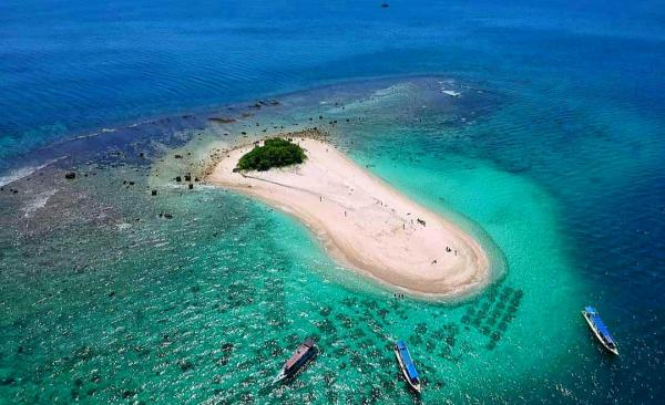 Indahnya Pulau Badul, Pulau Kecil Sejuta Pesona di Ujung Banten