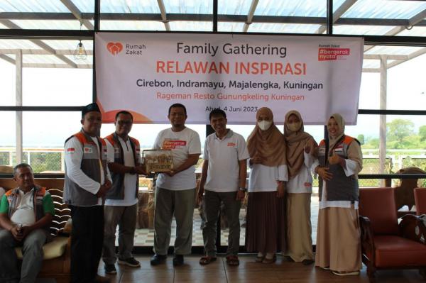 Perkuat Program Keumatan, Rumah Zakat Cabang Cirebon Family Gathering dengan Relawan