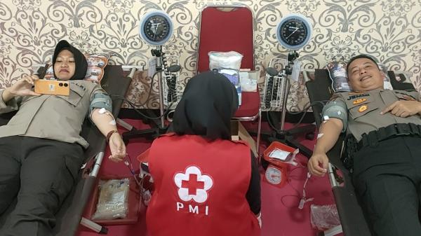 HUT ke-77 Bhayangkara, 150 Personel Polres Bangka Tengah Donor Darah