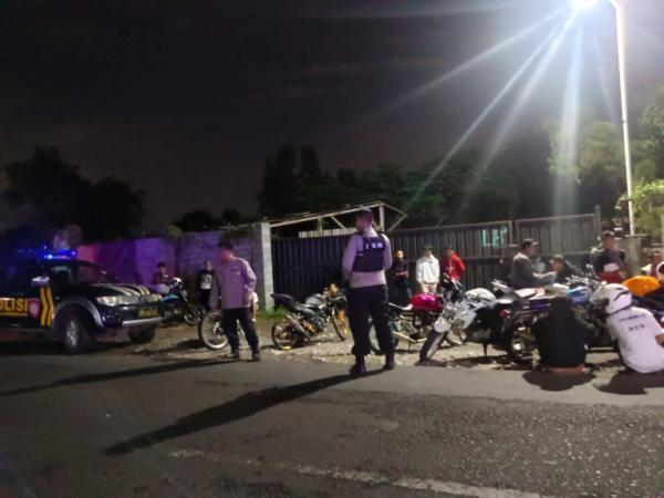Polisi Amankan Puluhan Sepeda Motor dan Remaja Pelaku Balap Liar di Sumbersuko