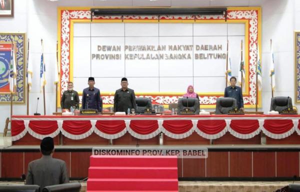 Pj Gubernur Babel Sampaikan 3 Raperda ke DPRD, Salah Satunya Tentang Penanggulangan Kemiskinan