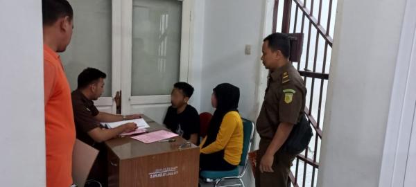 Kejari Bireuen Terima 2 Tersangka dan Barang Bukti Narkotika dari Polda Aceh