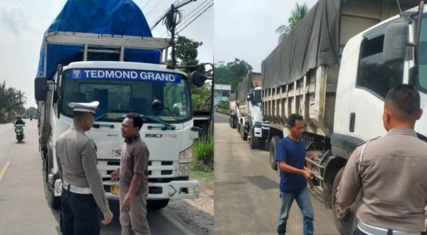 Bikin Bahaya Pengendara, Satlantas Polres Pandeglang Tindak Tegas Truk Muatan Lebih