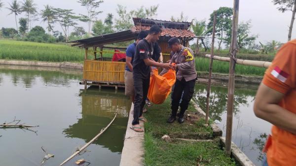 Pria Paruh Baya di Sukaluyu Cianjur Ditemukan dalam Kondisi Meninggal di Saung Kolam Ikan