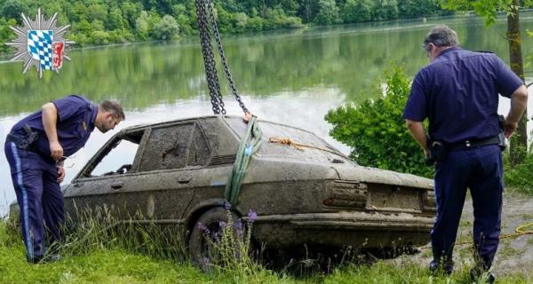 Woow,  Mancing Ikan di Sungai Nelayan Ini Dapat Mobil BMW