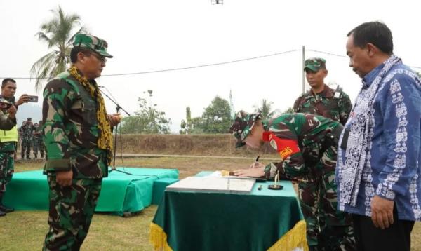 Brigjen TNI Tatang Subarna Pimpin Upacara Penutupan TMMD Ke-116 Kodim 0623 Cilegon