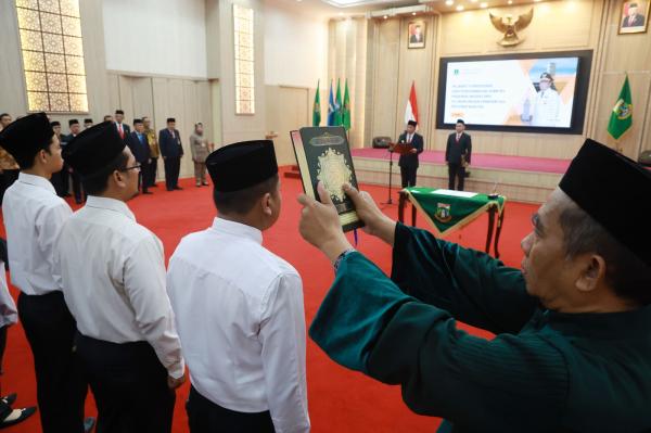 Lantik 34 PNS Baru,  Al Muktabar : Harus Miliki Pengetahuan Sejarah Banten