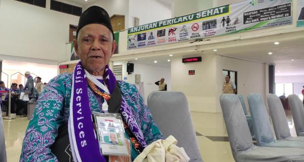 Kakek 95 Tahun Jual Kebun untuk Berangkat Haji