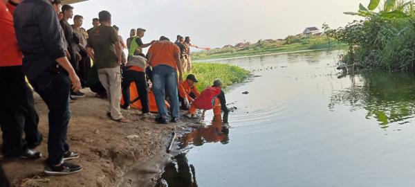 Sesosok Mayat Bayi Ditemukan Mengambang di Sungai BKT
