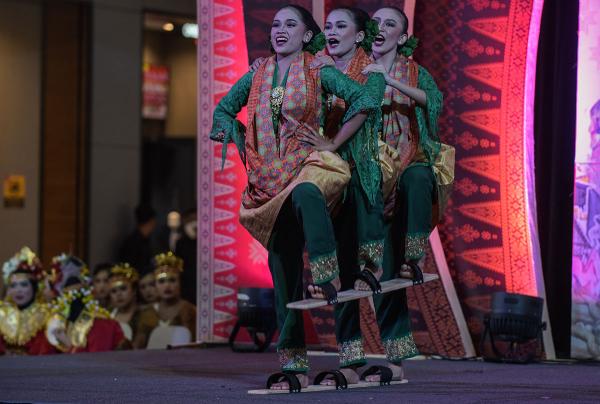 Potret Permainan Tradisional dalam Gerak Tari Kreasi PKD Sumsel