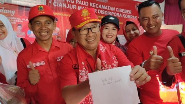 Disodori Aksara Sunda, Anak SD di Cibeber Spontan Dapat Hadiah Dari Bupati Cianjur