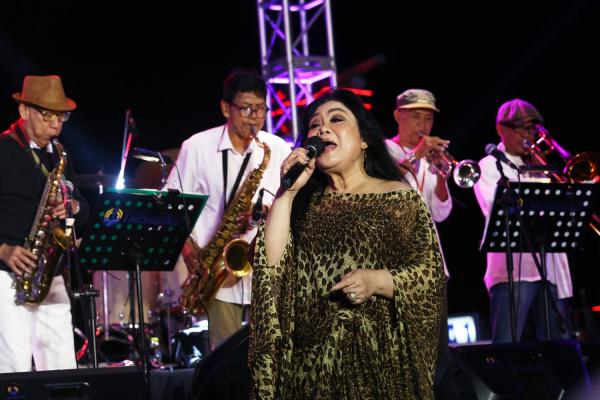 Ermy Kullit Tampil Memukau di Tanjung Perak Jazz 2023