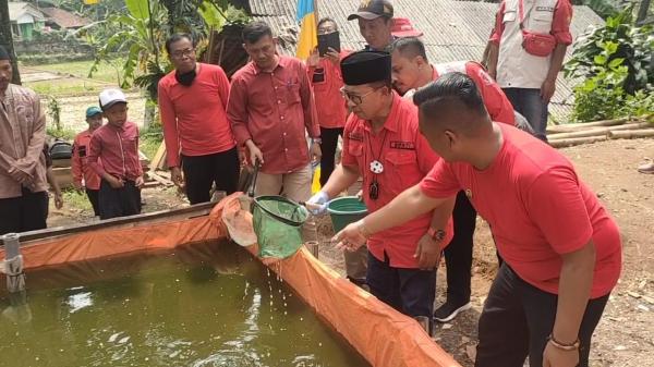 Bupati Cianjur Acungi Jempol Program Ketahanan Pangan di Desa Cibadak Cibeber Cianjur