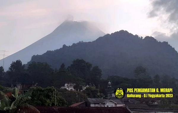 Siaga Gunung Merapi, 7 Kali Keluarkan Guguran Lava Pijar