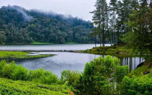4 Danau Alternatif Tempat Wisata di Bandung, Cocok untuk Botram Bareng Keluarga
