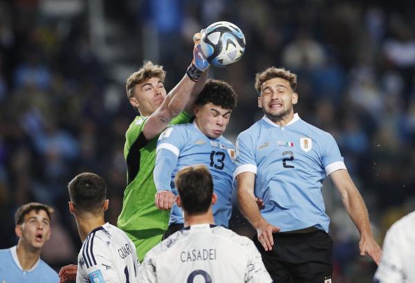 Gol 4 Menit Jelang Bubaran, Uruguay Juara Dunia Kalahkan Italia