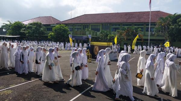 Ribuan Siswa SMK Negeri 2 Kota Tasikmalaya Ikuti Bimbingan Manasik Haji