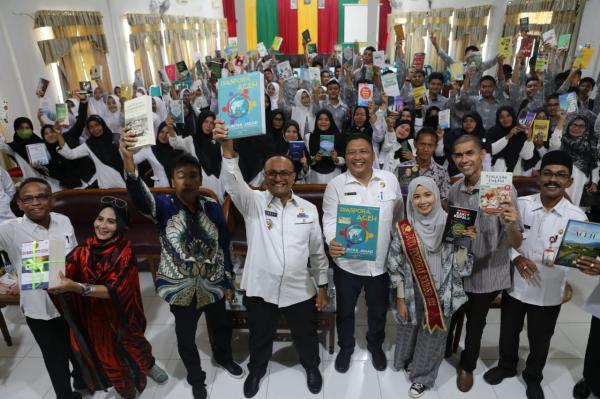 Tumbuhkan Minat Baca, Pemko Lhokseumawe Apresiasi Program Sejuta Buku untuk Aceh dari Yayasan FoKAL