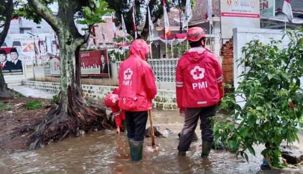 Sukabumi Diguyur Hujan, Banjir hingga Pohon Tumbang landa 11 Titik