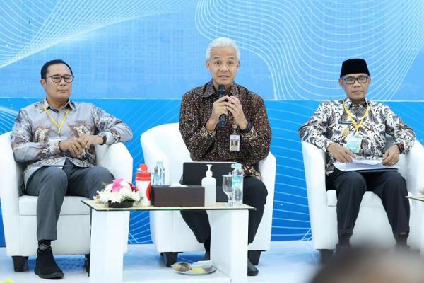 Jadi Narasumber Pembangunan Daerah, Ganjar Pranowo Beberkan Kesuksesan di Jawa Tengah